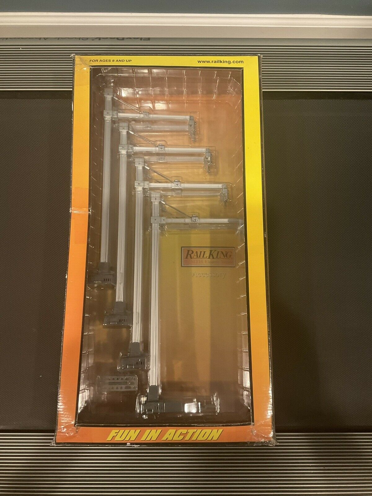 Mth Railking 8-piece Catenary System 40-1035